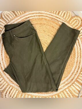 🌾 Lululemon ABC Warpstream Pant in Dark Olive LIKE NEW